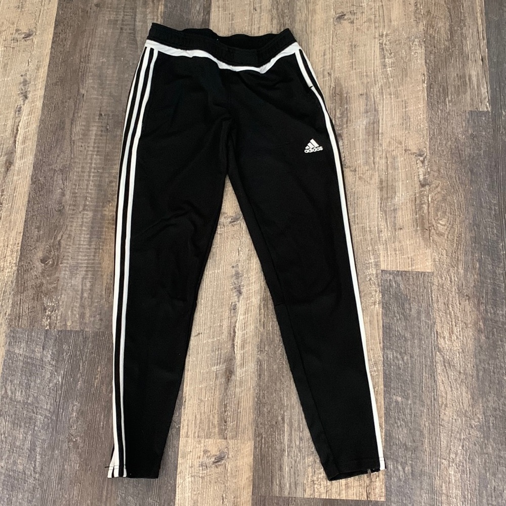Adidas joggers, Size M. In good condition. Functional zippers on each leg. 90s